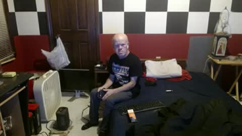 Snapshot of terdy2366 chatting on December 22, 2024, 10:38 am terdy2366 online show from December 22, 2024, 10:38 am