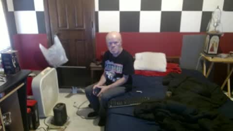 Snapshot of terdy2366 chatting on December 23, 2024, 8:03 pm terdy2366 online show from December 23, 2024, 8:03 pm