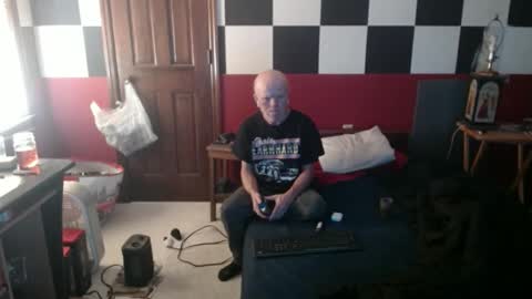 Snapshot of terdy2366 chatting on December 24, 2024, 5:13 pm terdy2366 online show from December 24, 2024, 5:13 pm