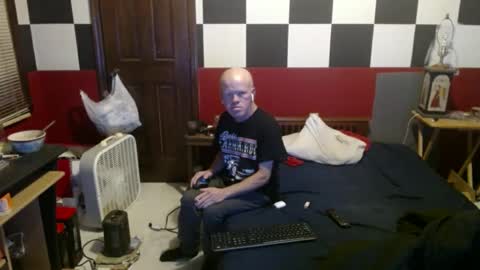 Snapshot of terdy2366 chatting on December 26, 2024, 11:54 am terdy2366 online show from December 26, 2024, 11:54 am