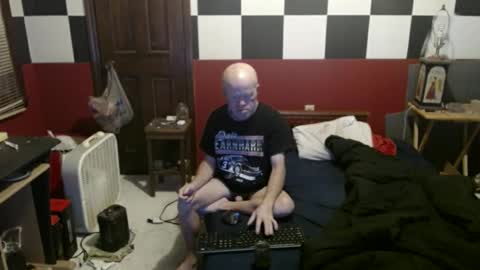 Snapshot of terdy2366 chatting on January 7, 2025, 11:24 pm terdy2366 online show from January 7, 2025, 11:24 pm