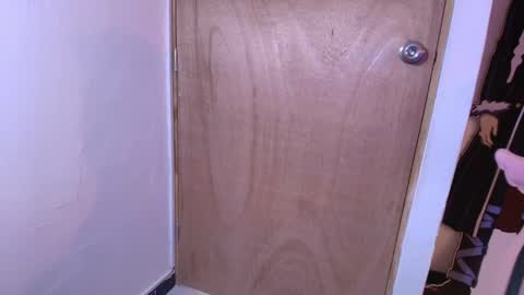 Terra Elowen online show from February 8, 2026, 11:24 am