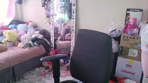 Snapshot of terraelowen chatting on June 25, 2026, 3:05 pm Terra Elowen online show from June 25, 2026, 3:05 pm