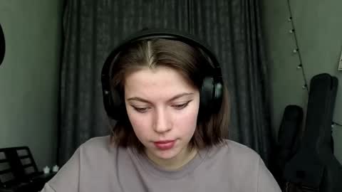 Anny Simpson online show from February 3, 2026, 6:22 am