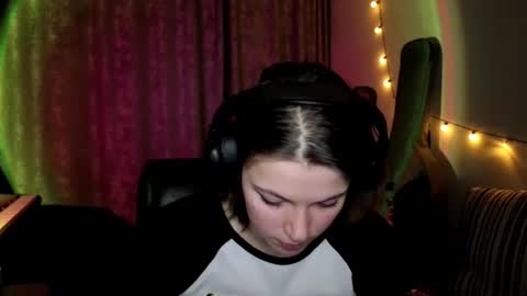 Anny Simpson online show from March 4, 2026, 8:15 pm