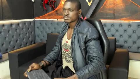 terranze_z online show from October 19, 2025, 8:31 pm