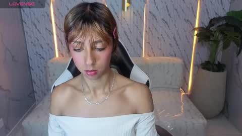 Online 800 to 1400 online show from October 22, 2025, 1:00 pm