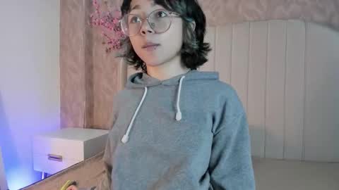 terumikitty online show from March 22, 2026, 9:40 pm