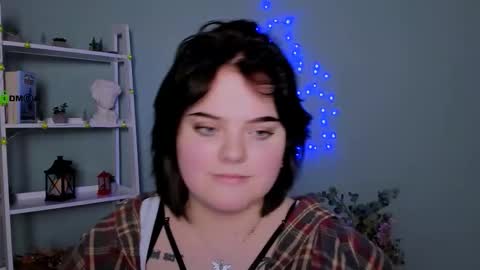 tessa_dream_ online show from January 11, 2026, 7:41 pm