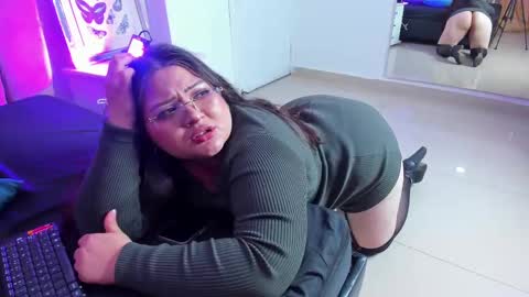 TERESA  online show from September 30, 2025, 9:31 pm