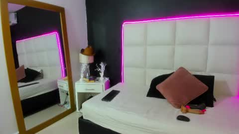 Snapshot of tessa_sinclaire chatting on July 15, 2026, 8:36 pm TERESA online show from July 15, 2026, 8:36 pm