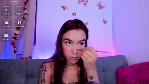 Tessa foxie      online show from June 24, 2026, 12:26 pm