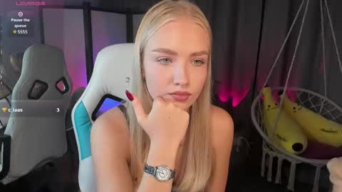 Snapshot of tessahamilton chatting on October 3, 2025, 11:29 am TessaHamilton online show from October 3, 2025, 11:29 am
