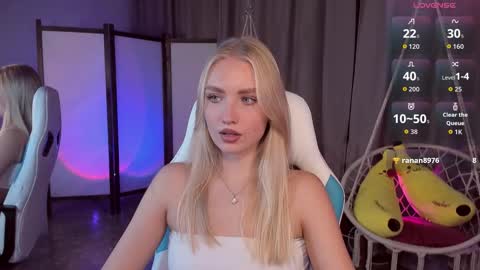 TessaHamilton online show from October 21, 2025, 1:45 pm