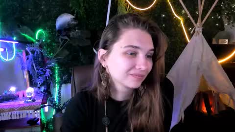 Tessa online show from October 3, 2025, 5:26 am