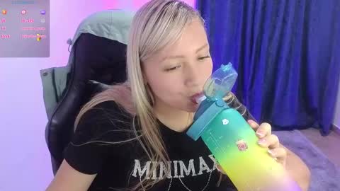 Snapshot of tessawhisnton chatting on February 17, 2025, 8:15 pm Tessy online show from February 17, 2025, 8:15 pm