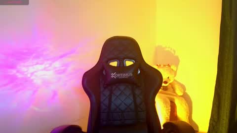Snapshot of tessawhisnton chatting on September 18, 2025, 4:31 pm Tessy online show from September 18, 2025, 4:31 pm