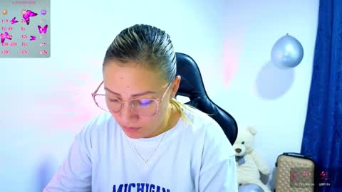 Tessy online show from November 5, 2025, 3:45 pm