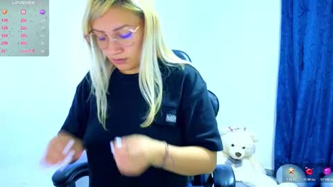 Snapshot of tessawhisnton chatting on February 11, 2026, 8:25 pm Tessy online show from February 11, 2026, 8:25 pm