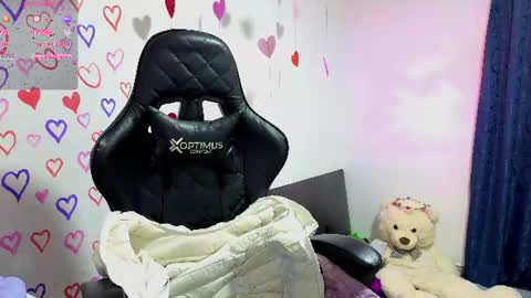 Snapshot of tessawhisnton chatting on June 24, 2026, 4:28 pm Tessy online show from June 24, 2026, 4:28 pm