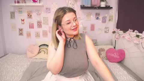 Snapshot of tesspleasure chatting on January 23, 2025, 6:06 am TESSA online show from January 23, 2025, 6:06 am