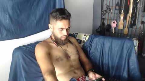 Snapshot of tevezbien chatting on December 19, 2025, 5:47 am Yeffrith online show from December 19, 2025, 5:47 am