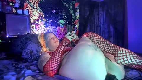 TEXASGIRLLLL online show from November 7, 2025, 11:27 pm