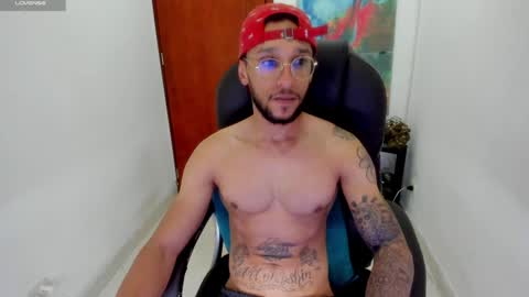 Snapshot of teylor_cristian chatting on January 26, 2025, 2:14 am Cristhian Teylor online show from January 26, 2025, 2:14 am