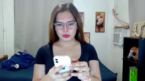 Snapshot of tgirlselena chatting on November 17, 2025, 1:50 pm tgirlselena online show from November 17, 2025, 1:50 pm