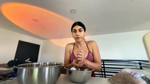 babygirlmami online show from February 13, 2026, 8:38 pm