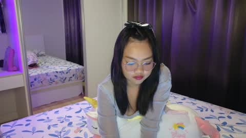 Snapshot of thailand4you chatting on December 11, 2024, 2:11 pm AbbieThai online show from December 11, 2024, 2:11 pm