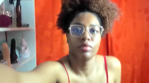 thaimy_ online show from May 20, 2026, 2:51 am