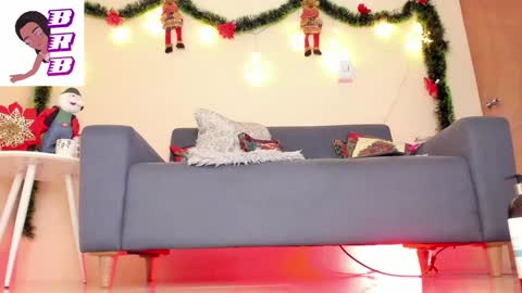 Snapshot of thais_dreams chatting on December 13, 2024, 3:32 pm Thais online show from December 13, 2024, 3:32 pm