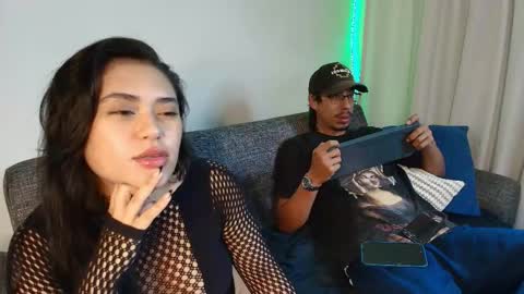 T H A I S  online show from April 21, 2026, 12:23 am