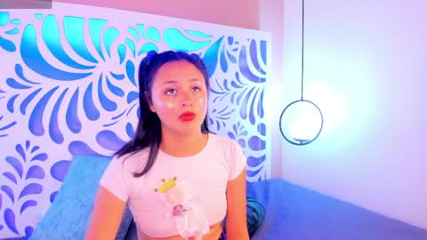 thalia_ecos online show from June 3, 2026, 9:31 pm