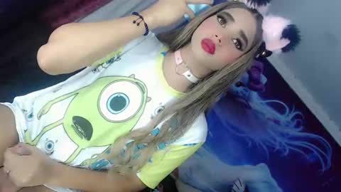 Snapshot of thalia_gil21 chatting on March 12, 2025, 9:13 pm Thalia Girl online show from March 12, 2025, 9:13 pm
