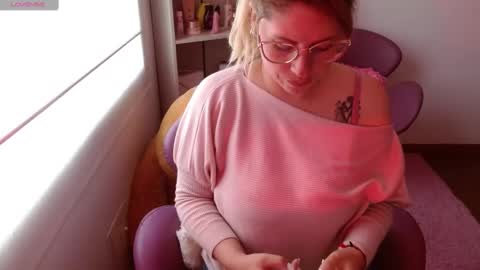 Snapshot of thamarajane1 chatting on February 5, 2025, 6:37 pm online show from February 5, 2025, 6:37 pm