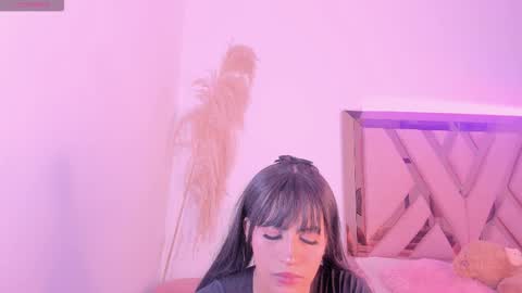 thami campanita online show from March 26, 2026, 5:02 am