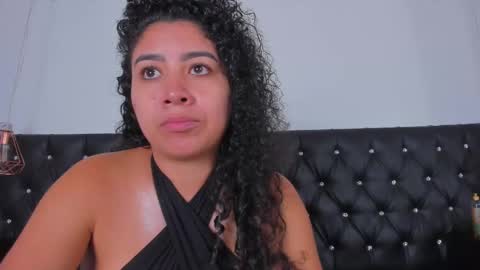 Snapshot of thara_webstter chatting on March 7, 2025, 5:38 pm thara webstter online show from March 7, 2025, 5:38 pm