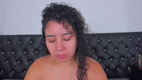 Snapshot of thara_webstter chatting on March 8, 2025, 2:51 pm thara webstter online show from March 8, 2025, 2:51 pm