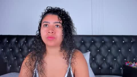 Snapshot of thara_webstter chatting on September 25, 2025, 12:09 pm thara webstter online show from September 25, 2025, 12:09 pm
