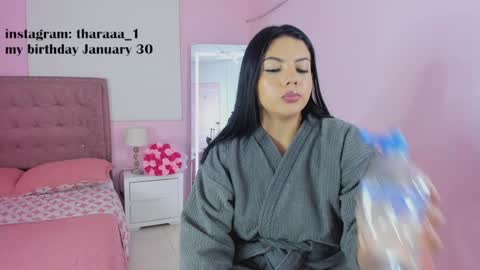 Snapshot of tharaaa_1 chatting on January 17, 2025, 12:42 am Independent model online show from January 17, 2025, 12:42 am
