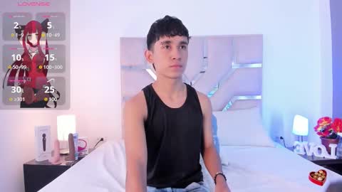 Snapshot of thayler_jones chatting on September 26, 2025, 11:14 am Thayler online show from September 26, 2025, 11:14 am