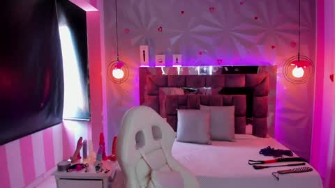 Snapshot of the_cat_girl_ chatting on February 6, 2025, 6:46 pm i am Cat online show from February 6, 2025, 6:46 pm