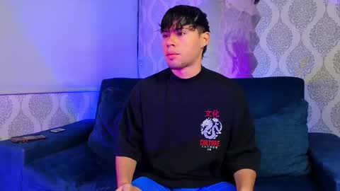 Ithan and Leo online show from November 13, 2025, 6:12 am