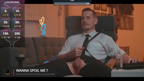 Snapshot of the_dilf chatting on January 27, 2025, 10:27 pm The DILF - online show from January 27, 2025, 10:27 pm