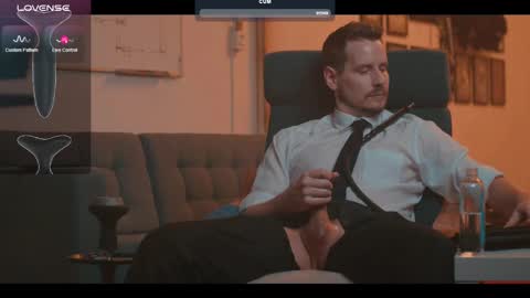 Snapshot of the_dilf chatting on February 11, 2025, 4:13 pm The DILF - online show from February 11, 2025, 4:13 pm