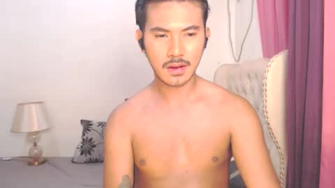 Snapshot of the_killian_jones chatting on February 24, 2025, 6:36 pm ken online show from February 24, 2025, 6:36 pm