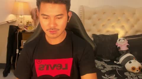 Snapshot of the_killian_jones chatting on October 12, 2025, 12:37 pm ken online show from October 12, 2025, 12:37 pm