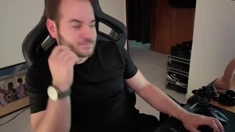 Snapshot of the_king74 chatting on September 24, 2025, 10:24 pm the_king74 online show from September 24, 2025, 10:24 pm